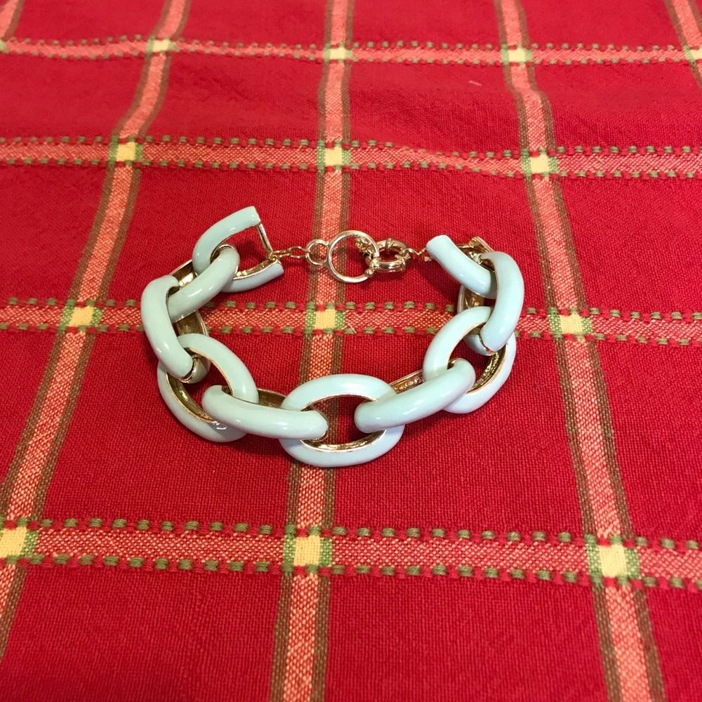 NWOT Beautiful Mint Enamel Gold Link Bracelet!!